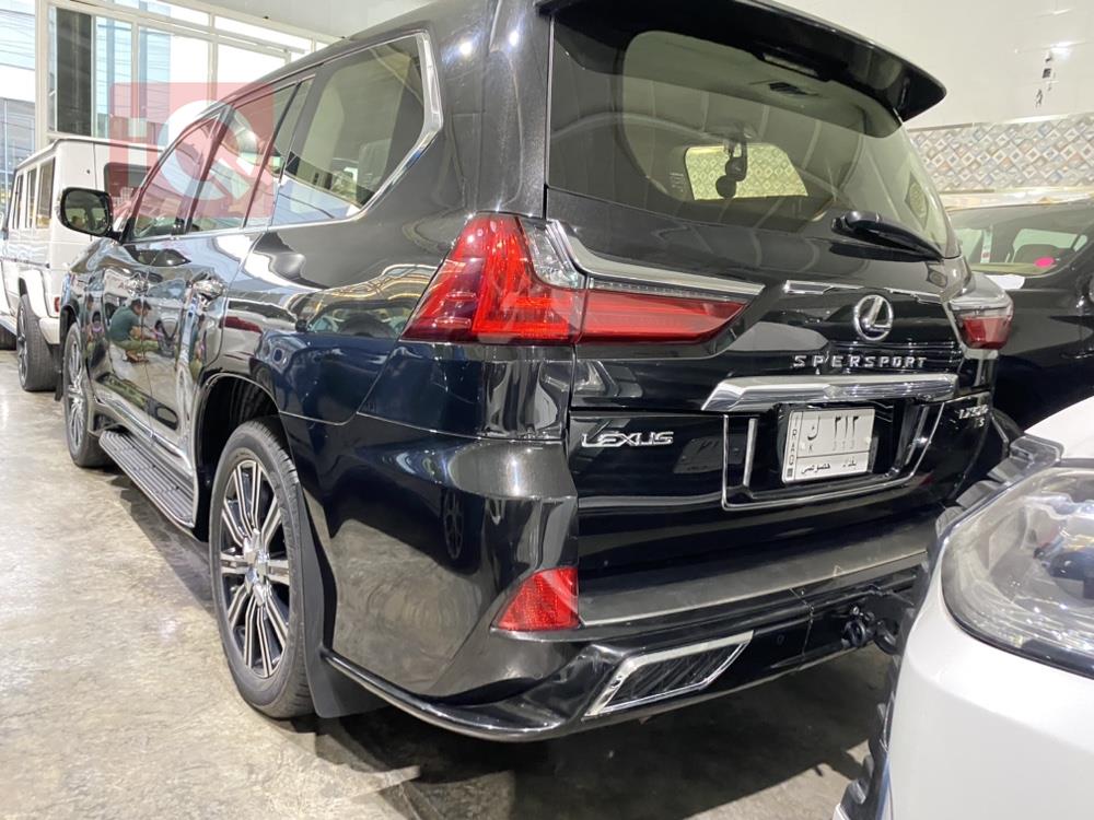 Lexus LX